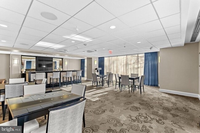 Building Photo - 4601 N Park Ave