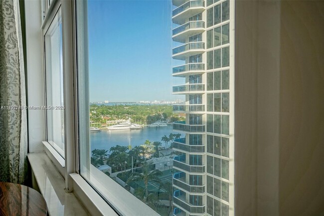 Building Photo - 4747 Collins Ave