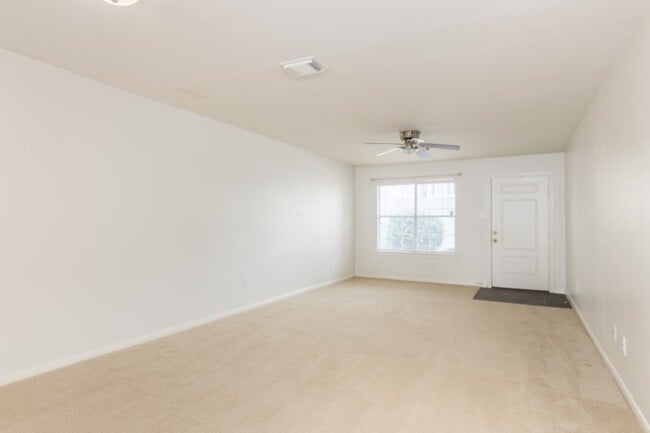 Building Photo - 1616 Grable Cove Ln