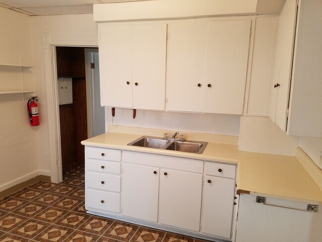 Building Photo - 1221 Tremont St