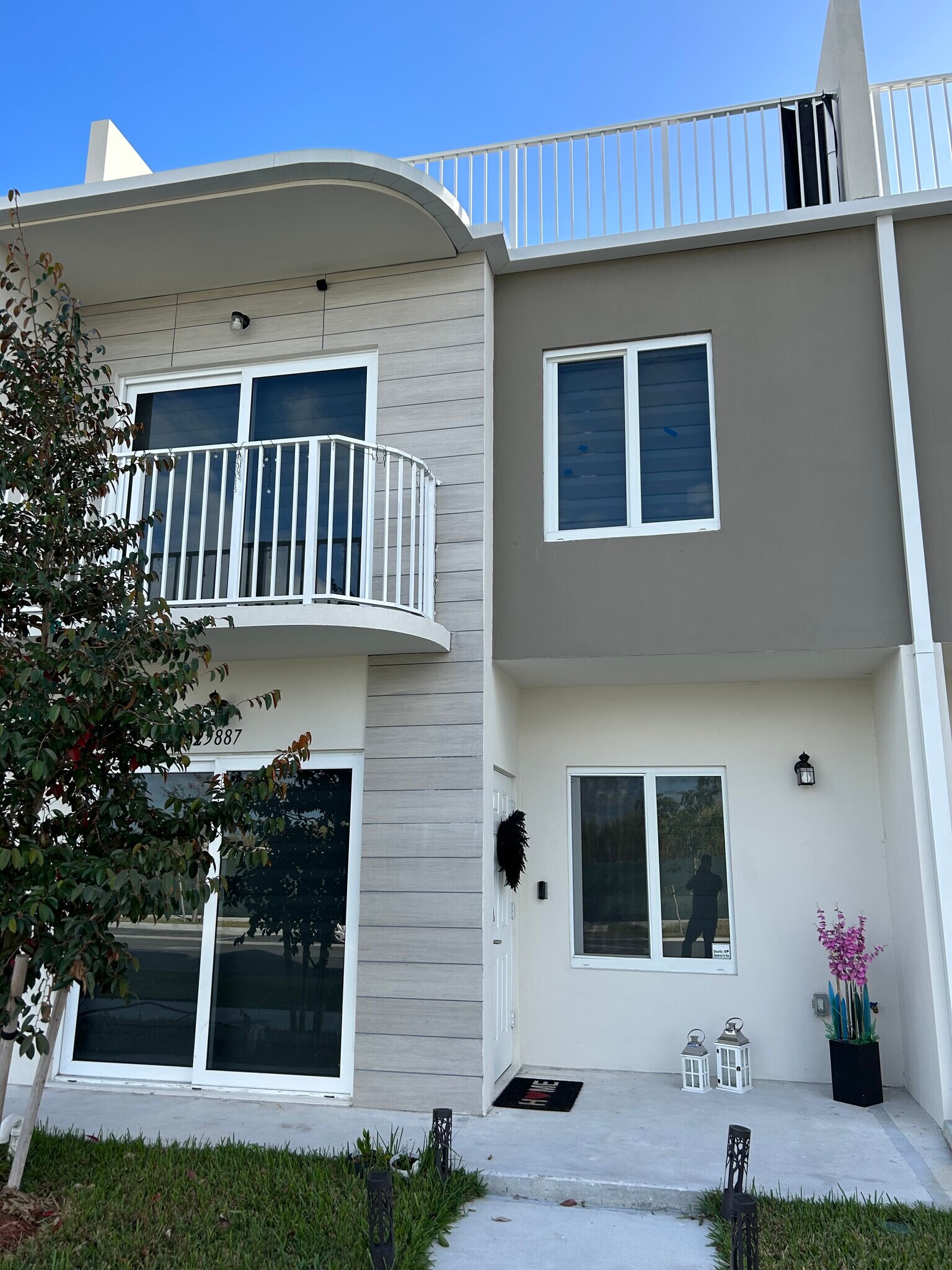 Building Photo - 25887 SW 145th Ave