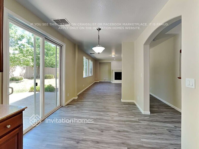 Building Photo - 11859 Blue Topaz Way