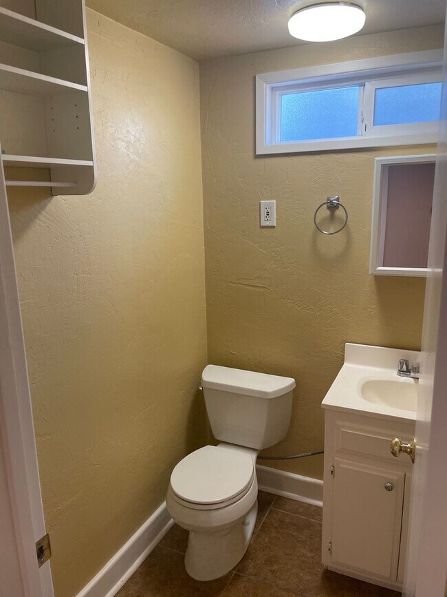 Building Photo - MASSIVE and Recently Renovated 3 Bed 2 Bath Home With Extra 1 Bed/Half Bath Bonus Cottage!