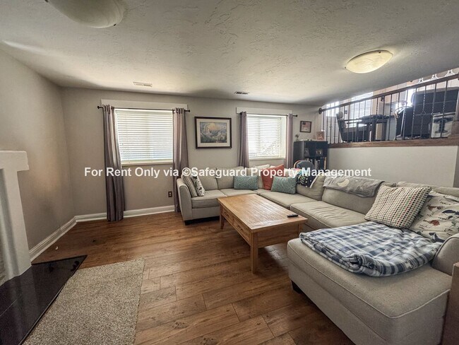 Building Photo - Wonderful Draper East Bench Home with Gorgeous Valley Views