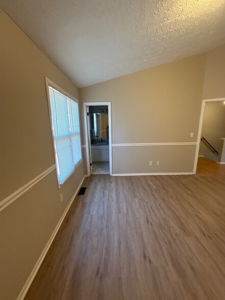 Building Photo - 3591 Kennesaw Station Dr NW