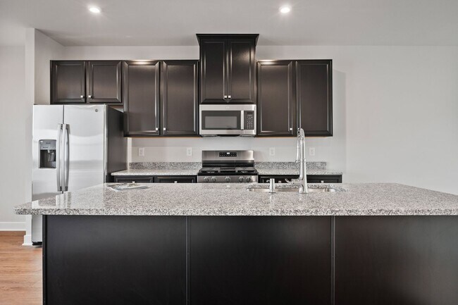 Building Photo - 22 Iron Horse Ln