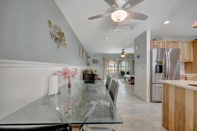 Building Photo - 4408 E Riverside Dr