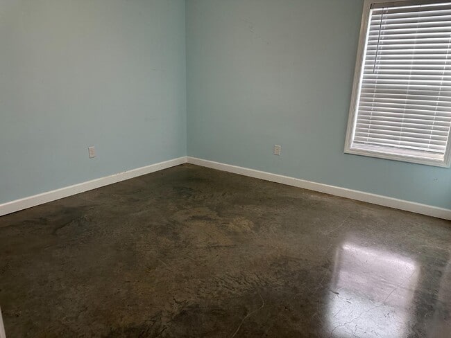 Building Photo - 2023 Welton St