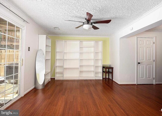 Building Photo - 133 Spruce Woods Ct