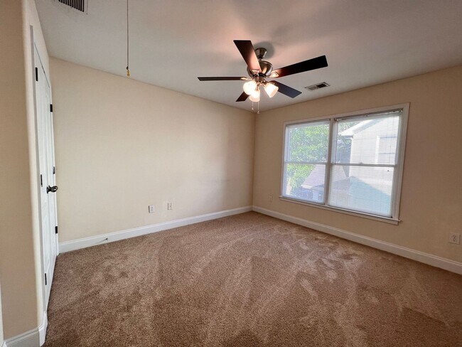 Building Photo - PRE-LEASING FOR AUGUST 2026!