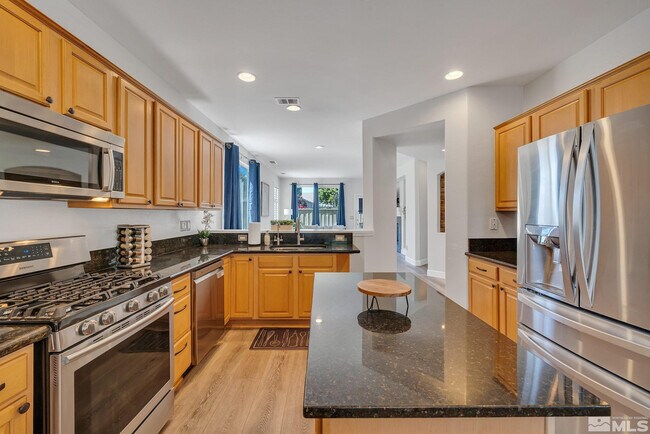Building Photo - 10459 Summershade Ln