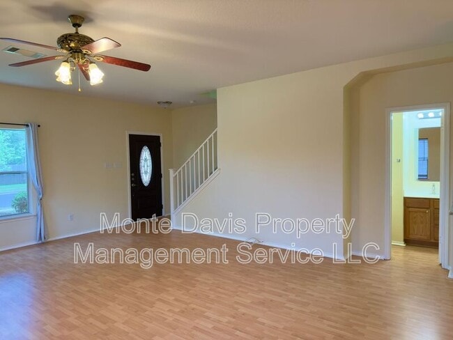 Building Photo - 1206 Devil Ridge