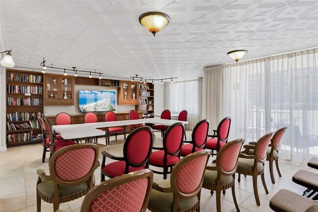 Building Photo - 1460 Gulf Blvd