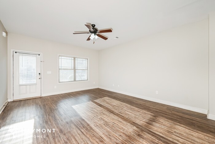 Building Photo - 1029 Allegiance Dr