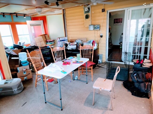 Building Photo - 646 S Coleman St