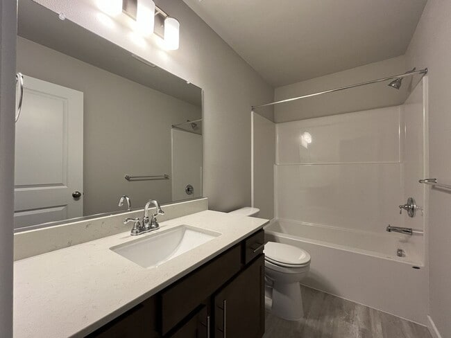 Building Photo - Beautiful Newer Construction 4 Bedroom Forest Grove Home with Open Layout, Quartz Kitchen & Moder...
