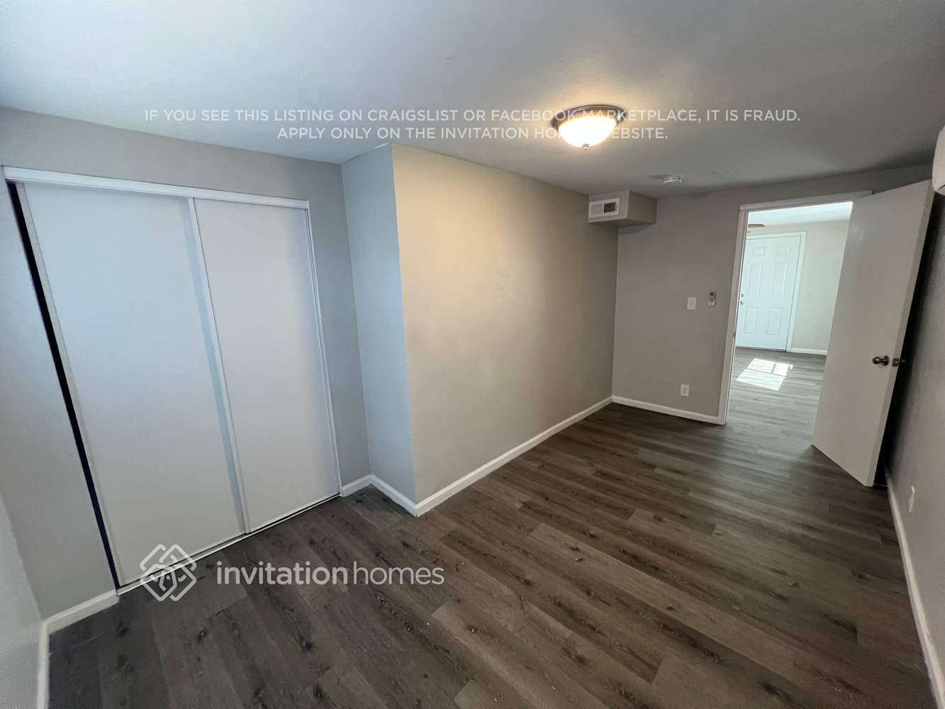 Building Photo - 141 E Millett Ave