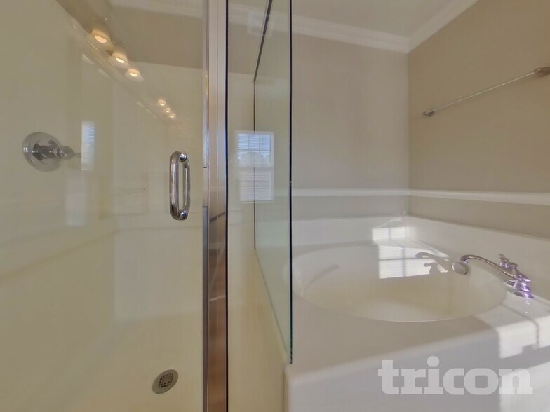 Building Photo - 209 Autumn Stroll Ct