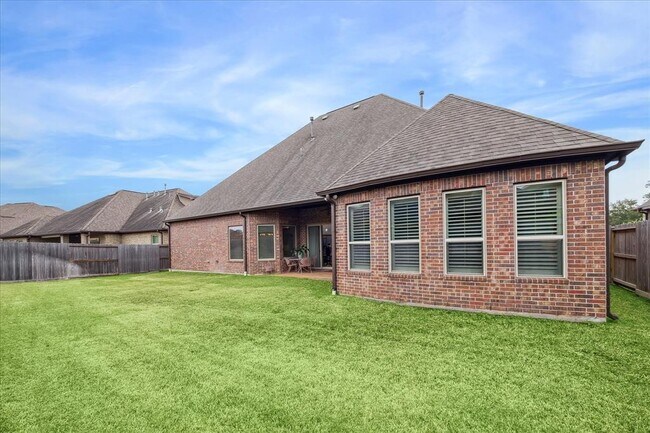 Building Photo - 18511 Arlan Lake Dr