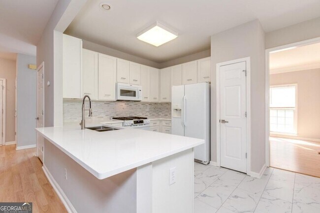 Building Photo - 3418 Rose Arbor Ct