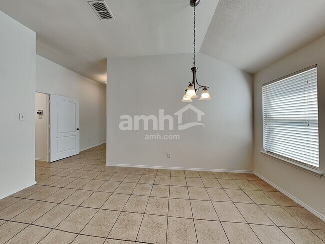 Building Photo - 1101 Johnson City Ave