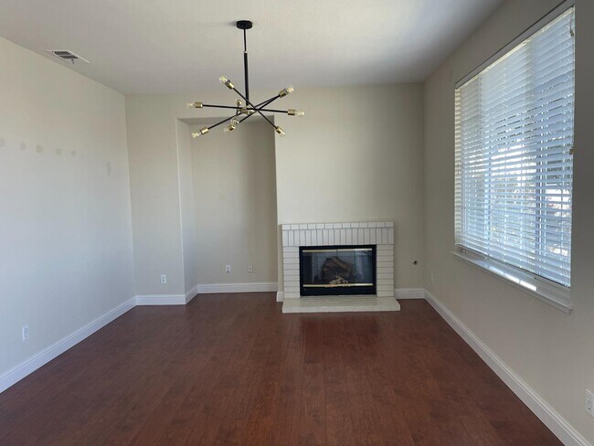 Building Photo - 509 Breakwater Dr