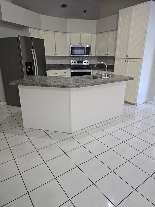 Building Photo - Gorgeous 3/2/2 with Pool in Inverness!!!