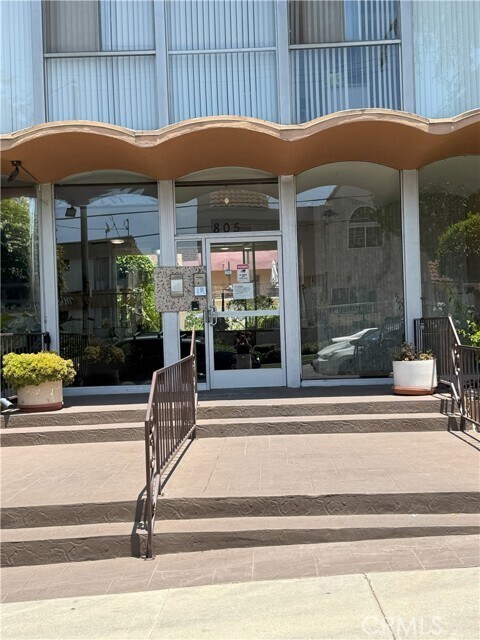 Building Photo - 805 Glenway Dr