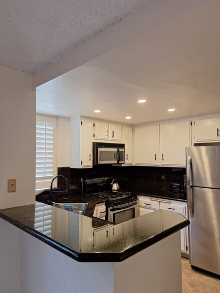 Building Photo - 1232 Stanford St