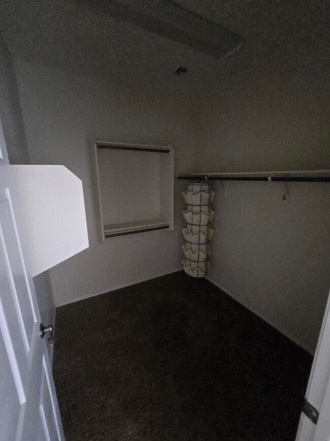 Building Photo - Must See 4 Bedroom Home in Sahuarita!  3 C...