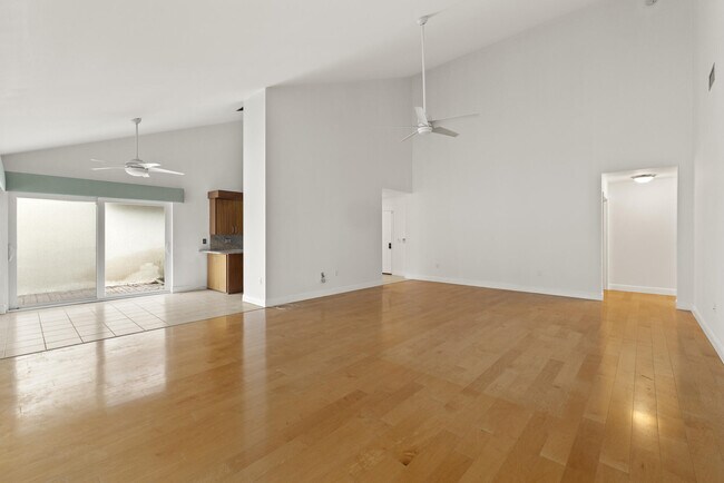 Building Photo - 187 Harbourside Cir