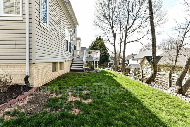 Building Photo - 46814 Snow Hill Way
