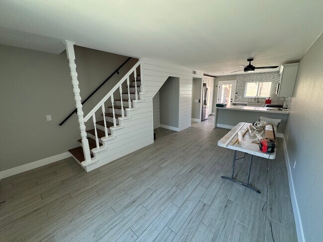 Great Room - 415 Tava Ln