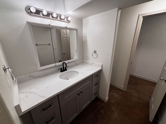 Building Photo - 5941 Corinth Dr