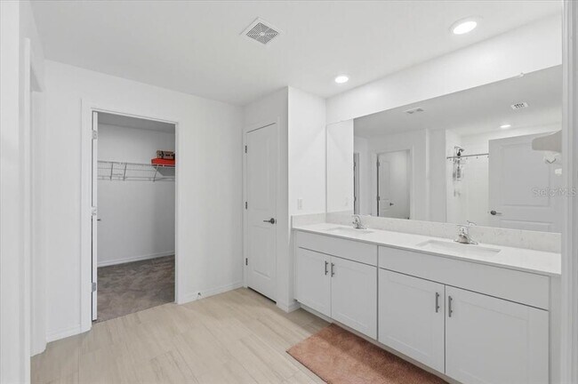 Building Photo - 35029 Brackett Bnd