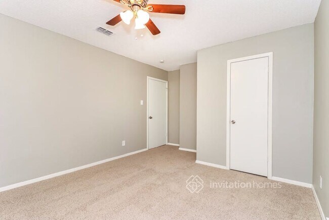 Building Photo - 713 Ridgewood Cir