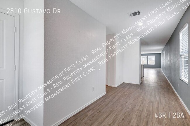 Building Photo - 2810 Gustavo Dr