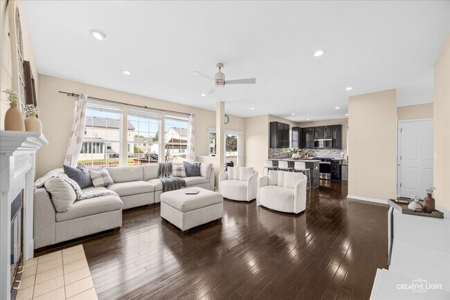 Building Photo - 1445 Waterside Dr