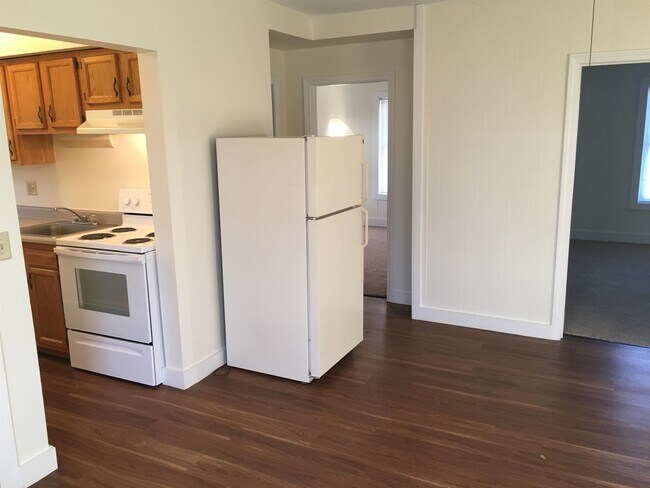 Building Photo - 239 Turner St