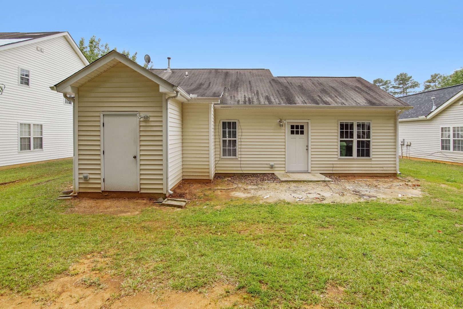 Building Photo - 1117 Aaron Dr