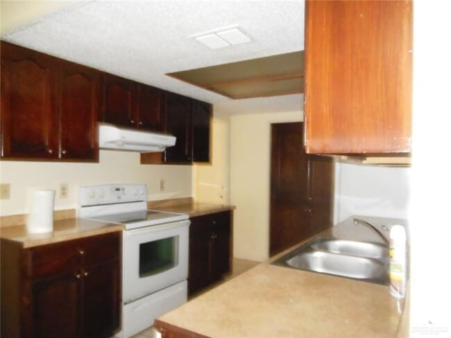 Building Photo - 2005 Mynah Ave