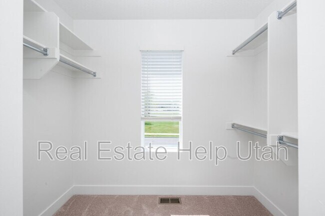 Building Photo - 285 W 1150 N