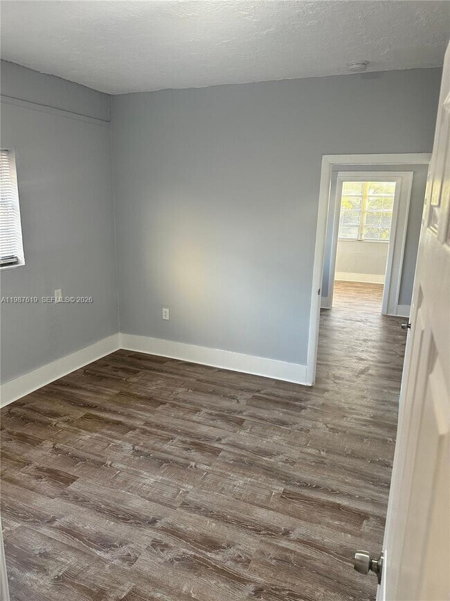 Building Photo - 1053 SW 2nd St