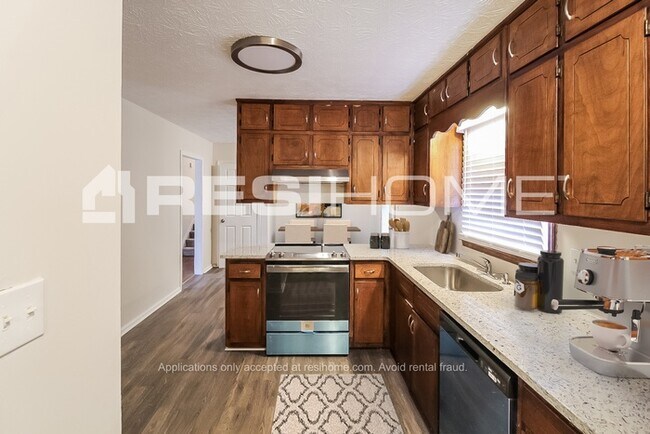 Building Photo - 30 Allison Ct