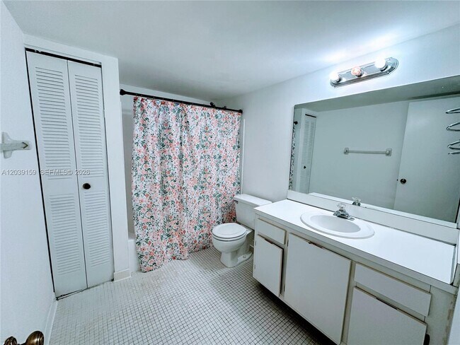 Building Photo - 107 Gardens Dr