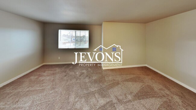 Building Photo - Enchanting 2020-built single-family home i...