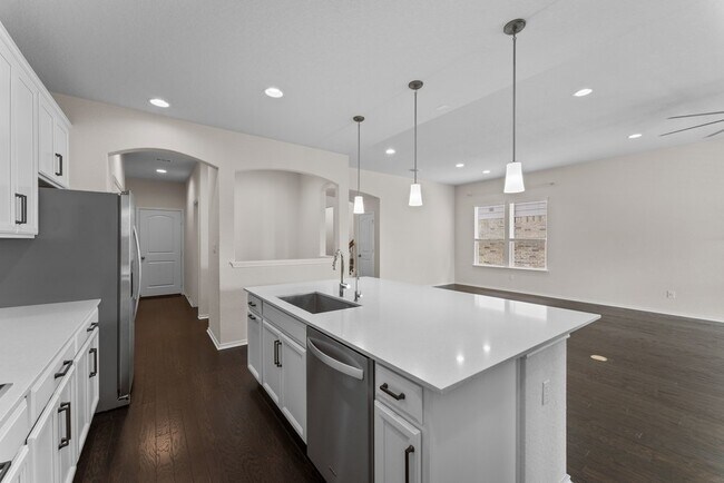 Building Photo - 942 Blue Violet