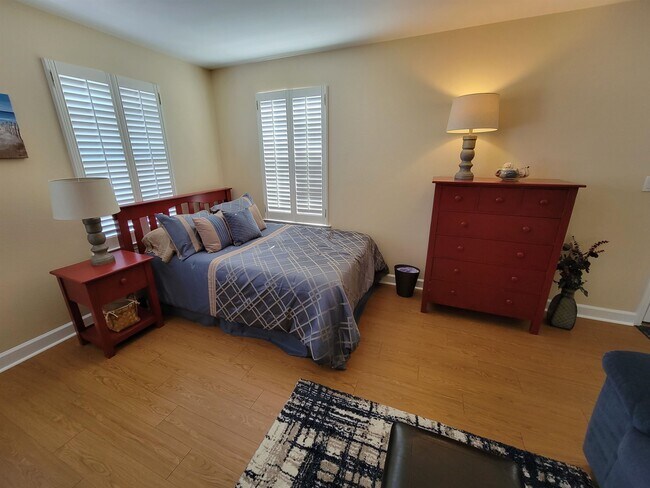 Building Photo - 3223 Whitman Way