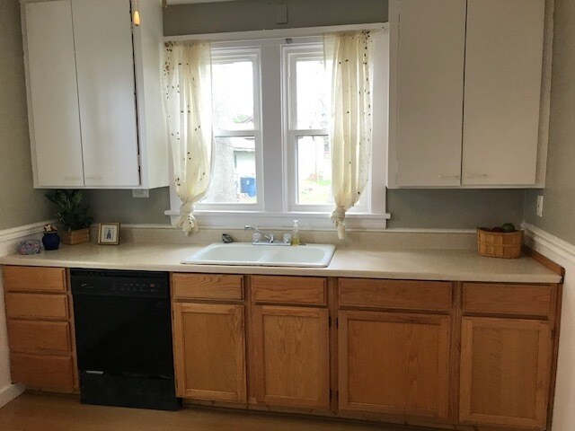 Building Photo - 3 Bedroom, 1 Bath Home in Edwardsville