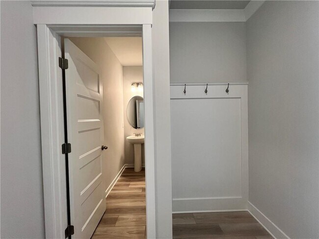 Building Photo - 150 Cruce Lake Ct